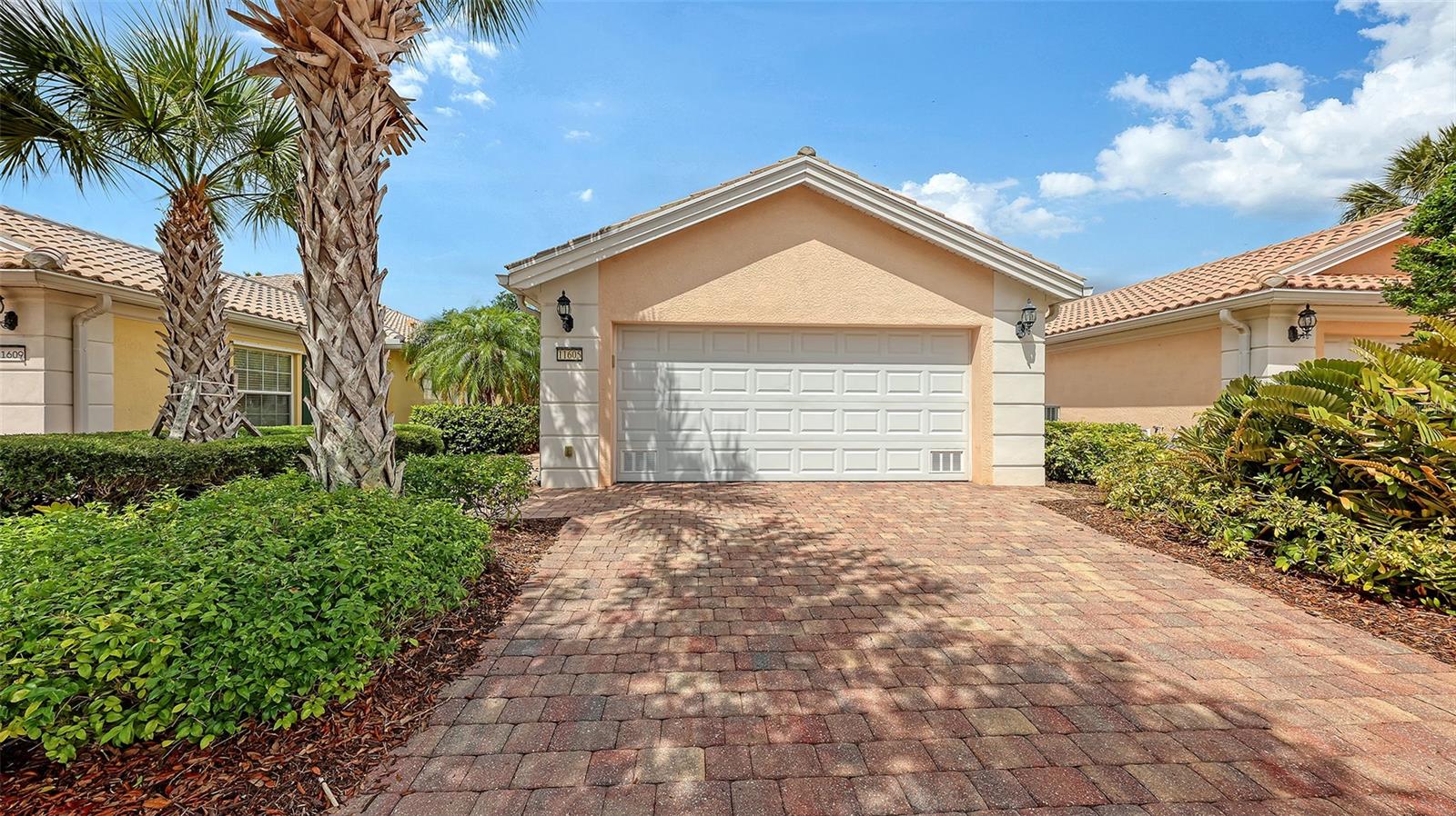 11605 GARESSIO LN - Photo 1