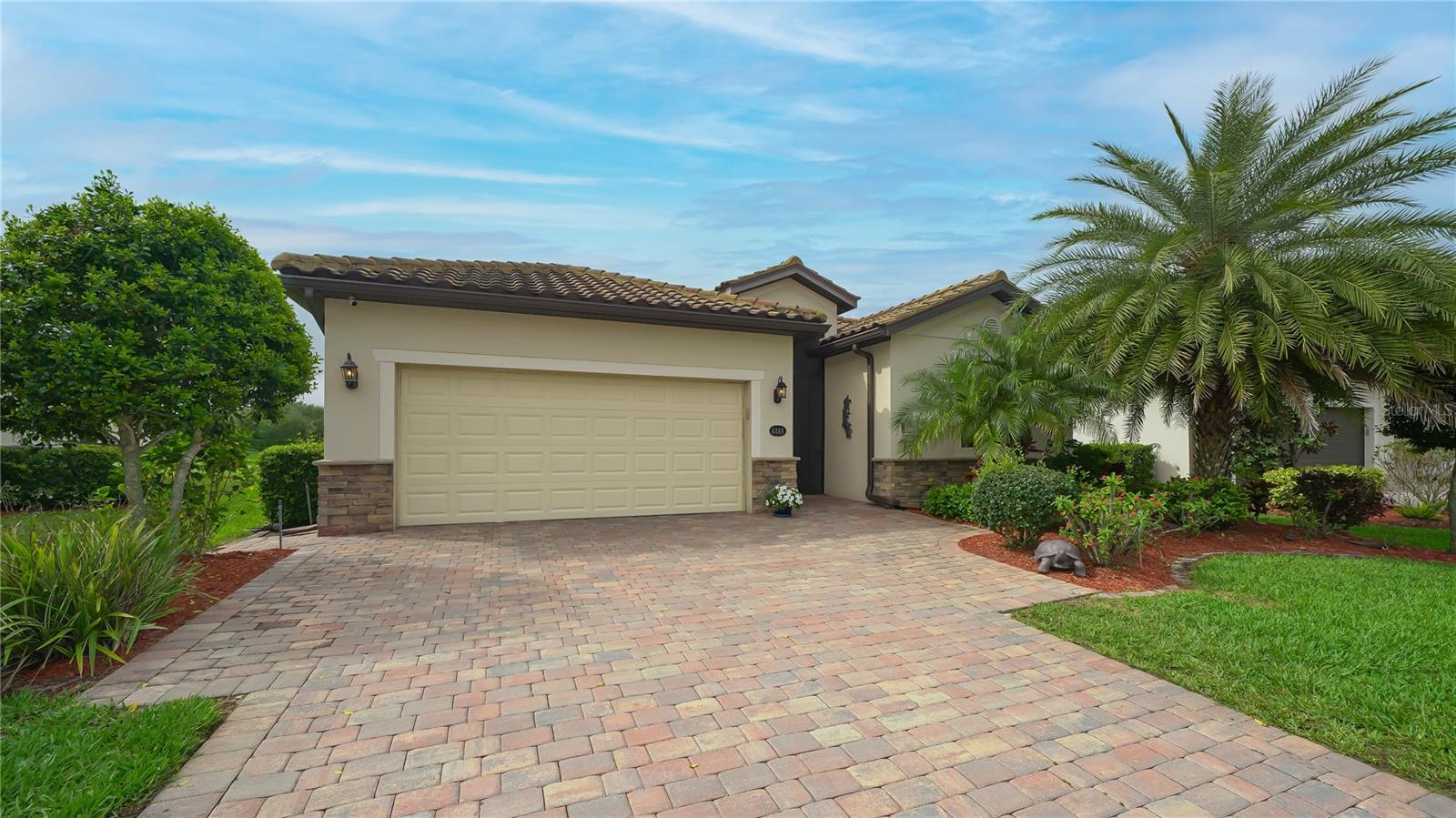 6888 WILLOWSHIRE WAY - Photo 1