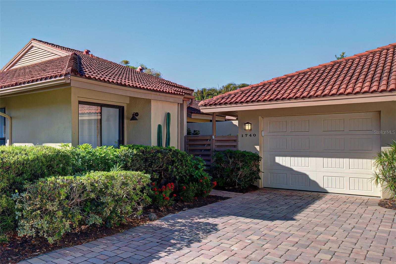 1740 LANDINGS BLVD #39 - Photo 1