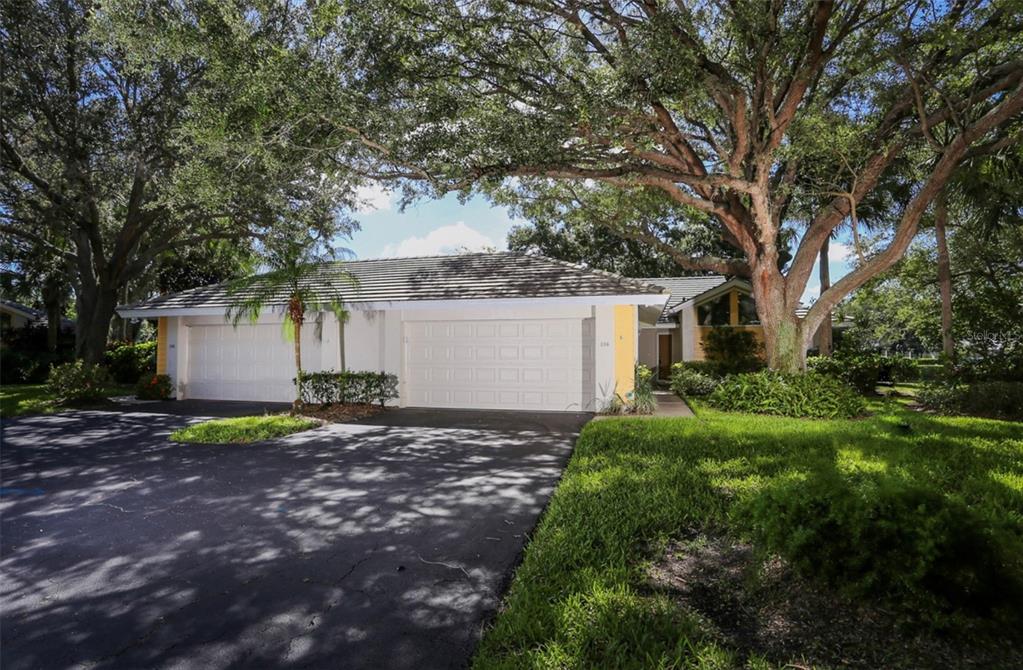 Property at 226 SOUTHAMPTON LN #257, Venice
