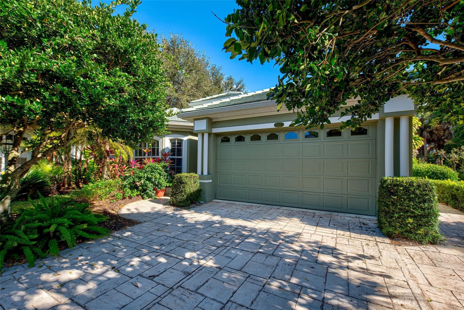 354 MELROSE CT - Photo 1