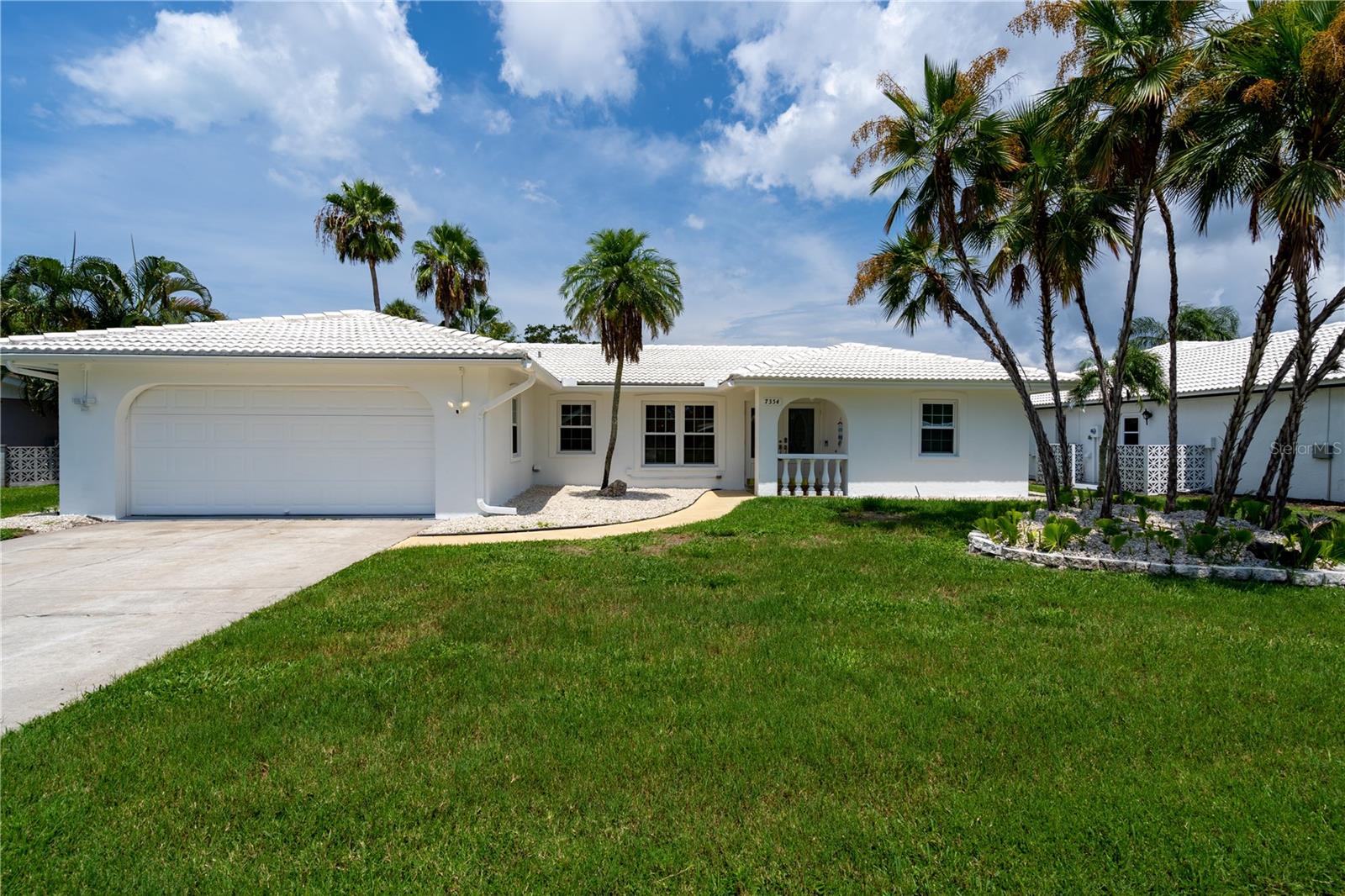 7354 BILTMORE DR - Photo 1