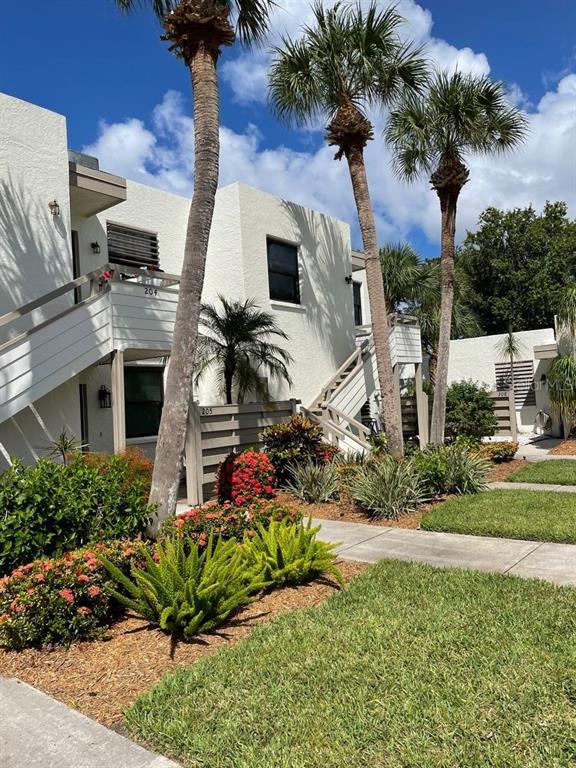 206 LAKEWOOD DR #206 - Photo 1