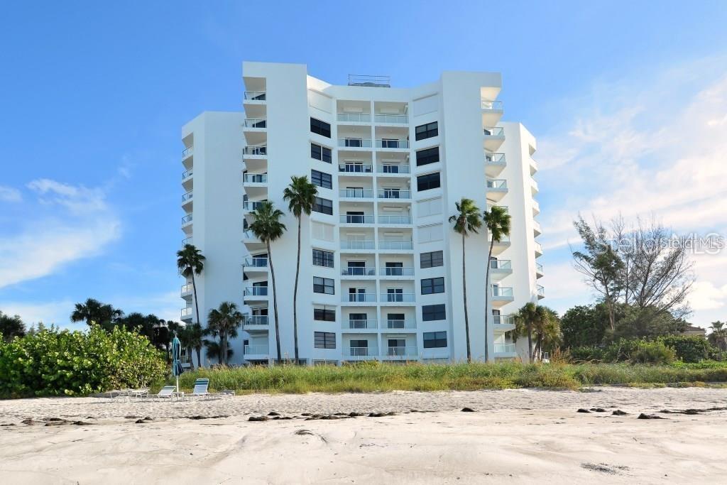 1050 LONGBOAT CLUB RD #502 - Photo 1