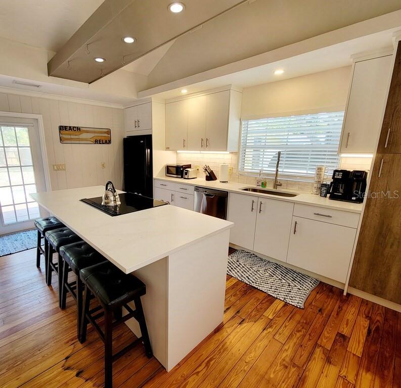 1817 IVANHOE ST #A&B - Photo 1