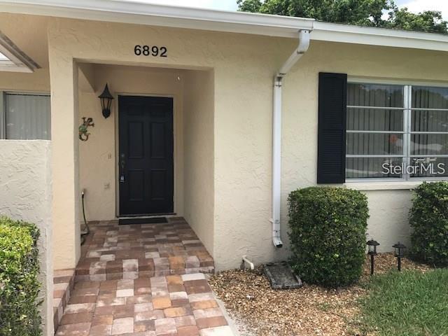 6892 W COUNTRY CLUB LN - Photo 1
