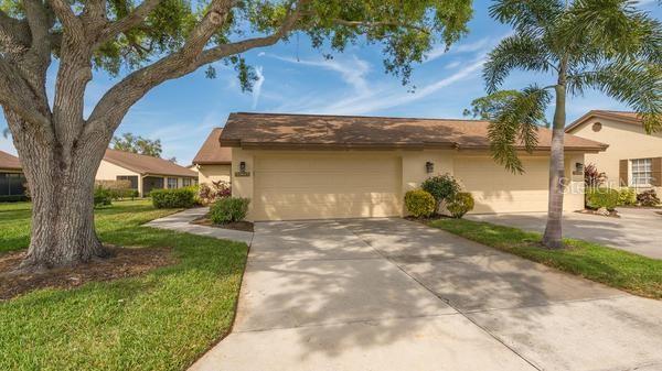 5905 DORAL DR - Photo 1