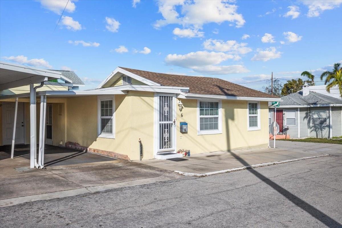 6 SEMINOLE DR - Photo 1