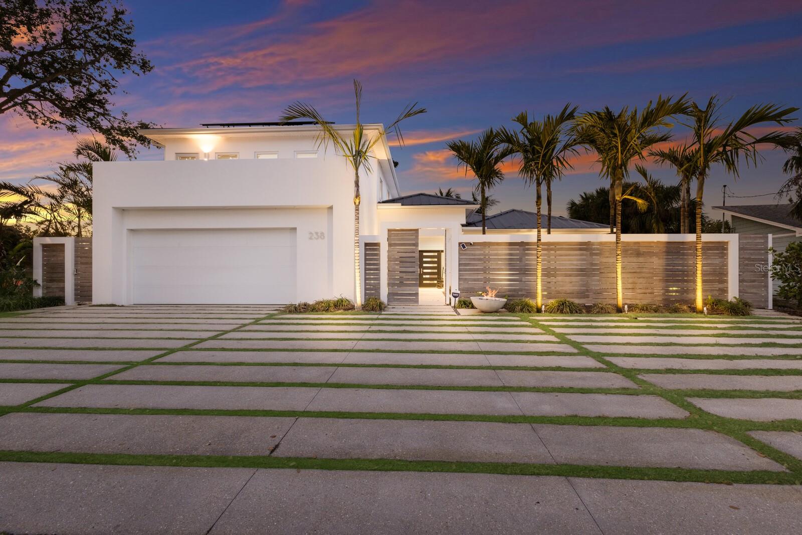 238 ISLAND CIR - Photo 1