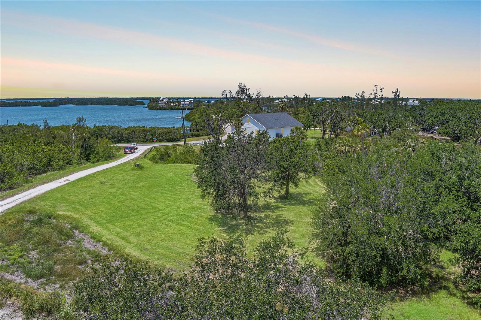 818 BAYOU POINT CT - Photo 1