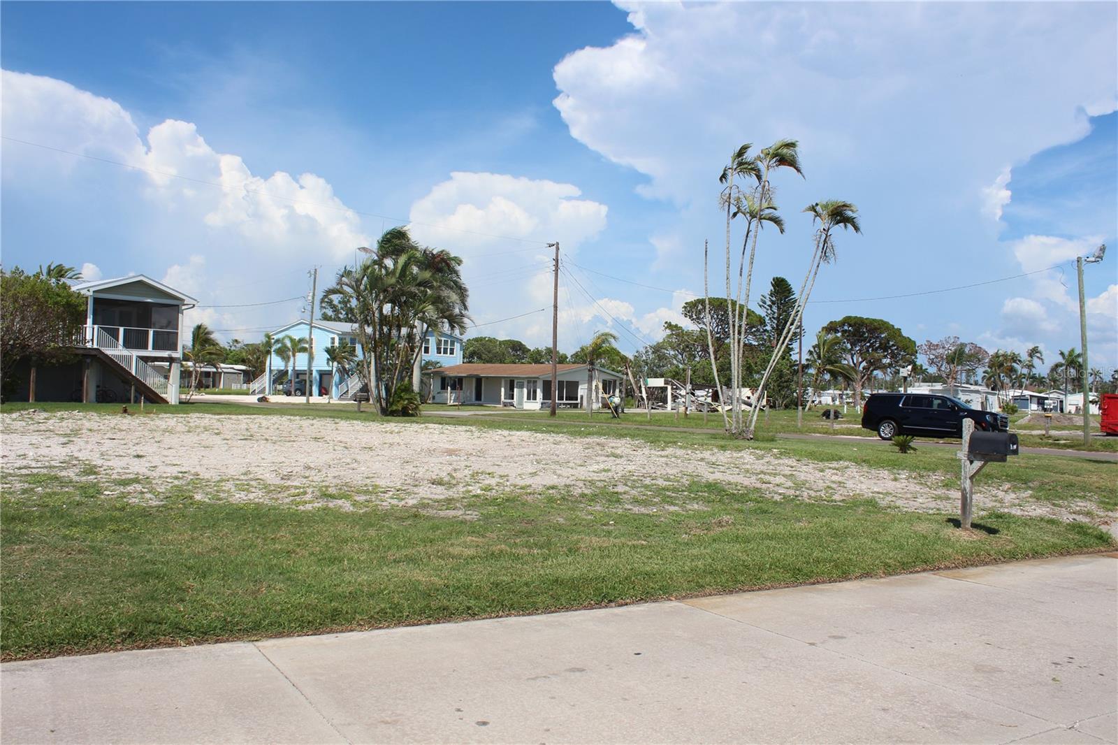 10315 CORTEZ RD W #1/2 BV - Photo 1