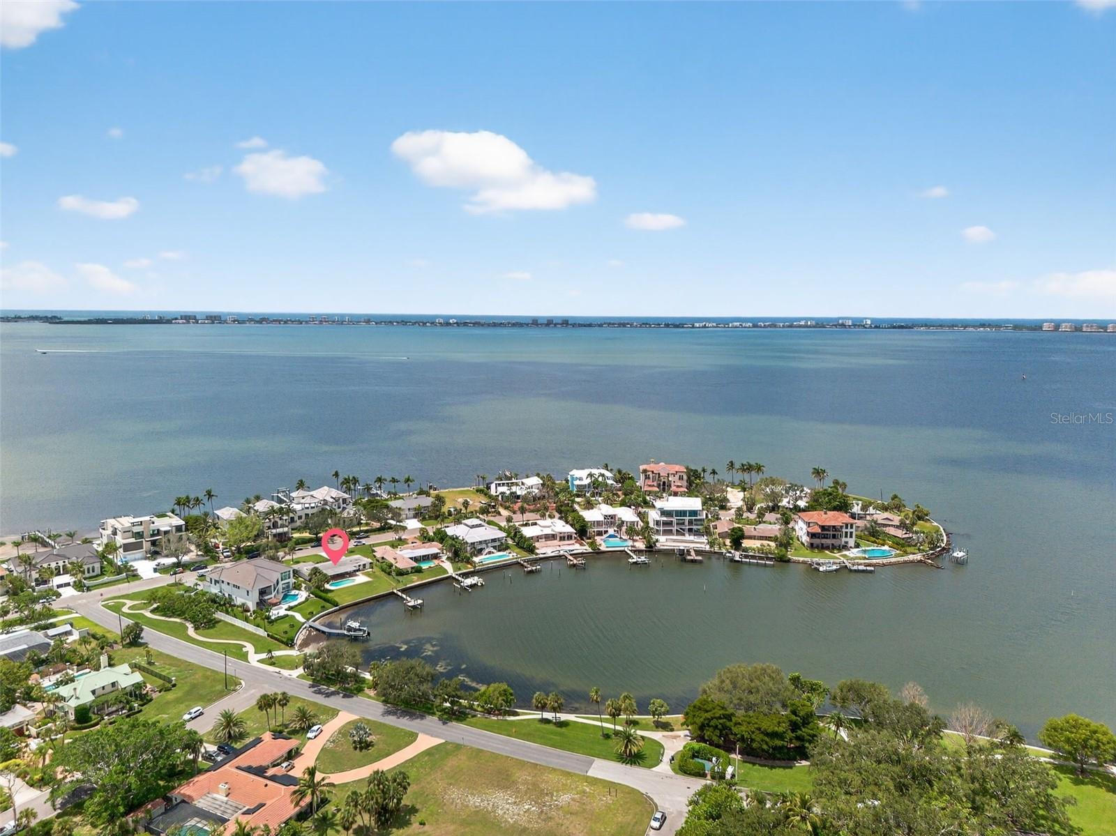 377 S SHORE DR - Photo 1