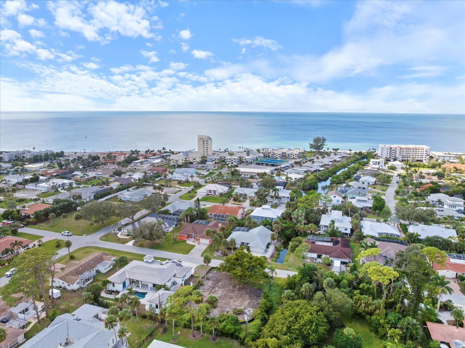 621 HIBISCUS DR - Photo 1