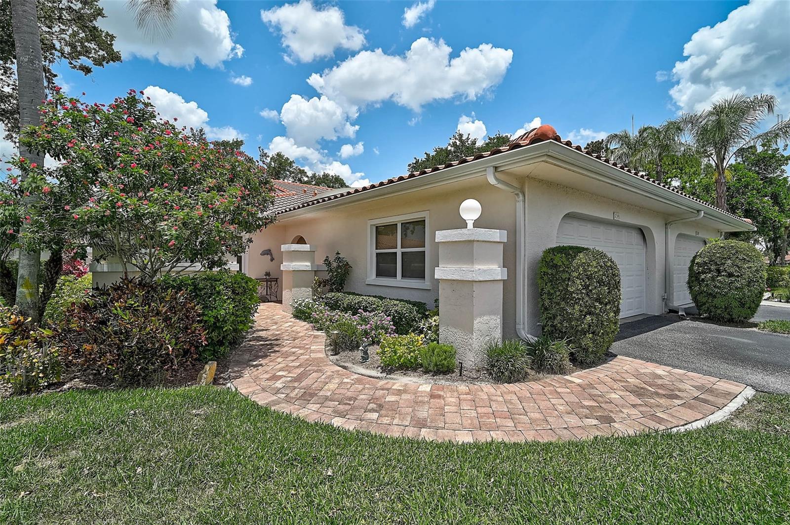 7341 GOLF POINTE CIR - Photo 1