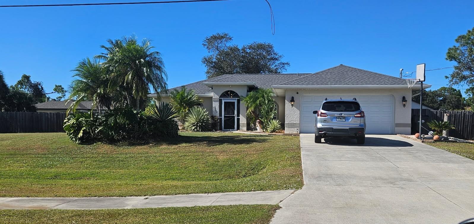 3357 N CHAMBERLAIN BLVD - Photo 1