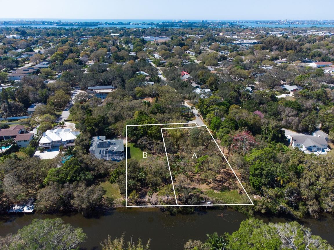 4407 S SHADE AVE - Photo 1