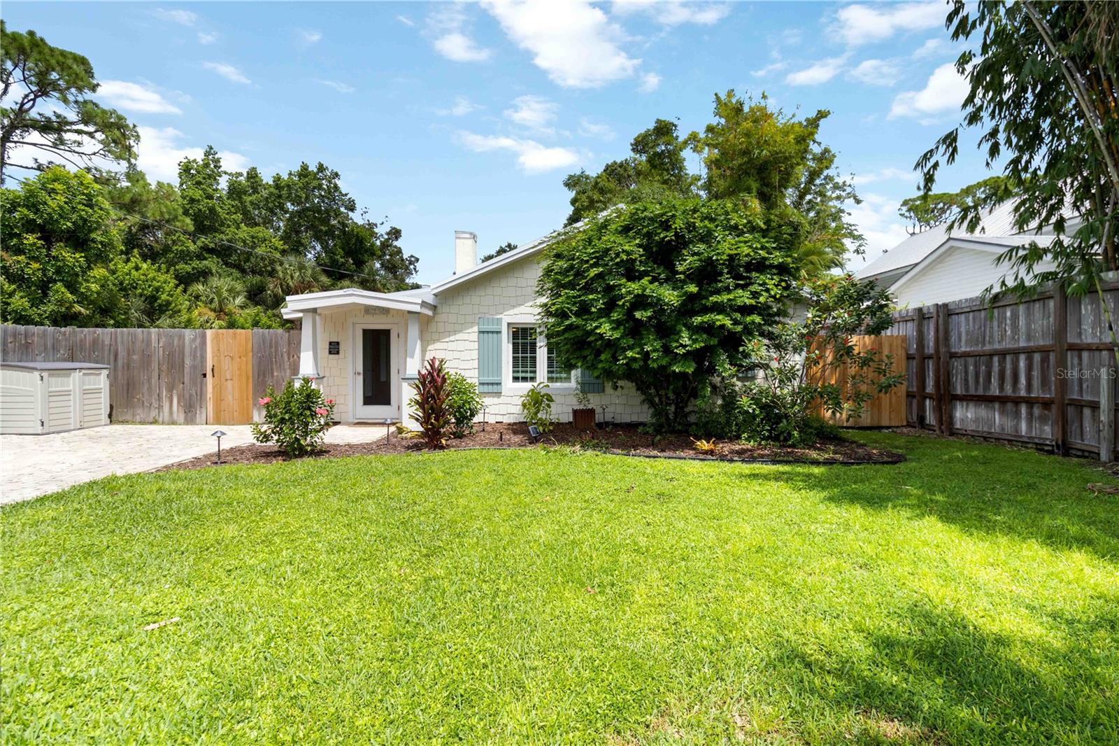 2537 ASHTON RD - Photo 1