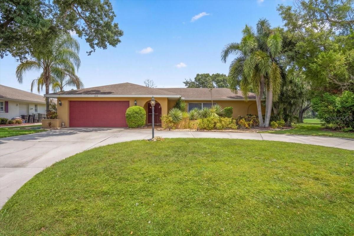 5409 PALM AIRE DR - Photo 1