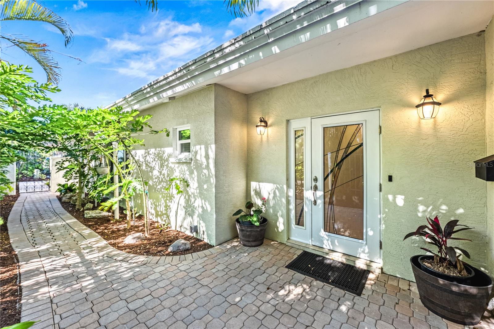 1320 MOONMIST DR #B-11 - Photo 1