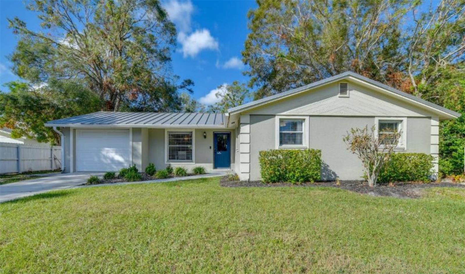 2938 W MARK DR - Photo 1