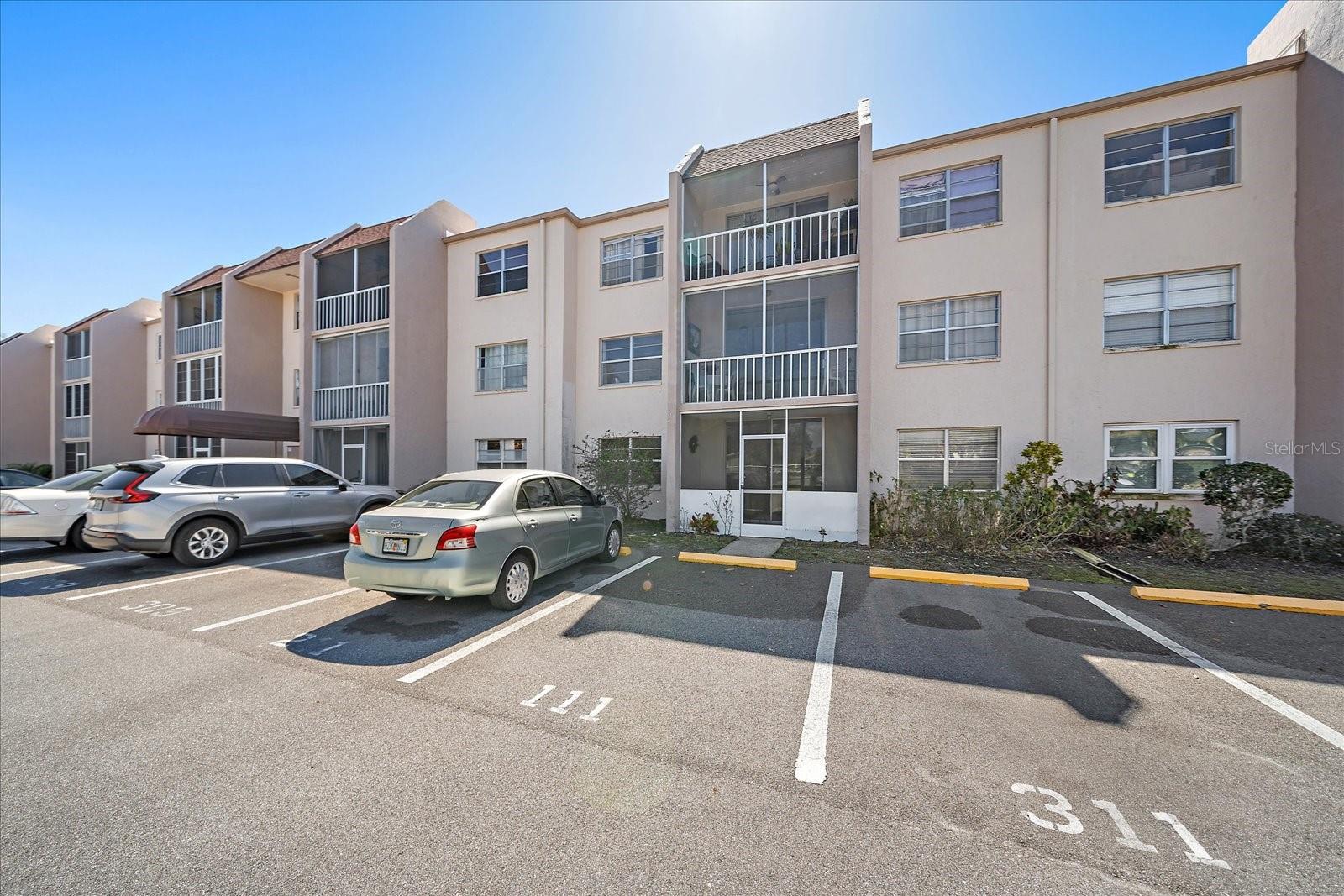 519 ALBEE FARM RD #111 - Photo 1