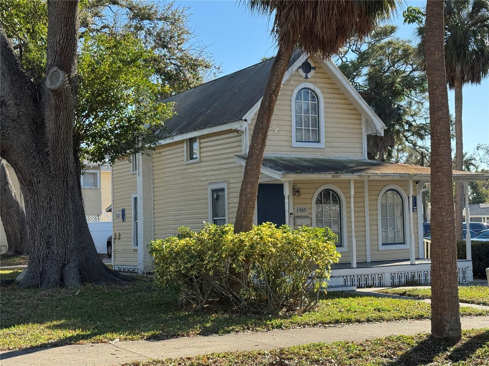 1505 6TH AVE W - Photo 1