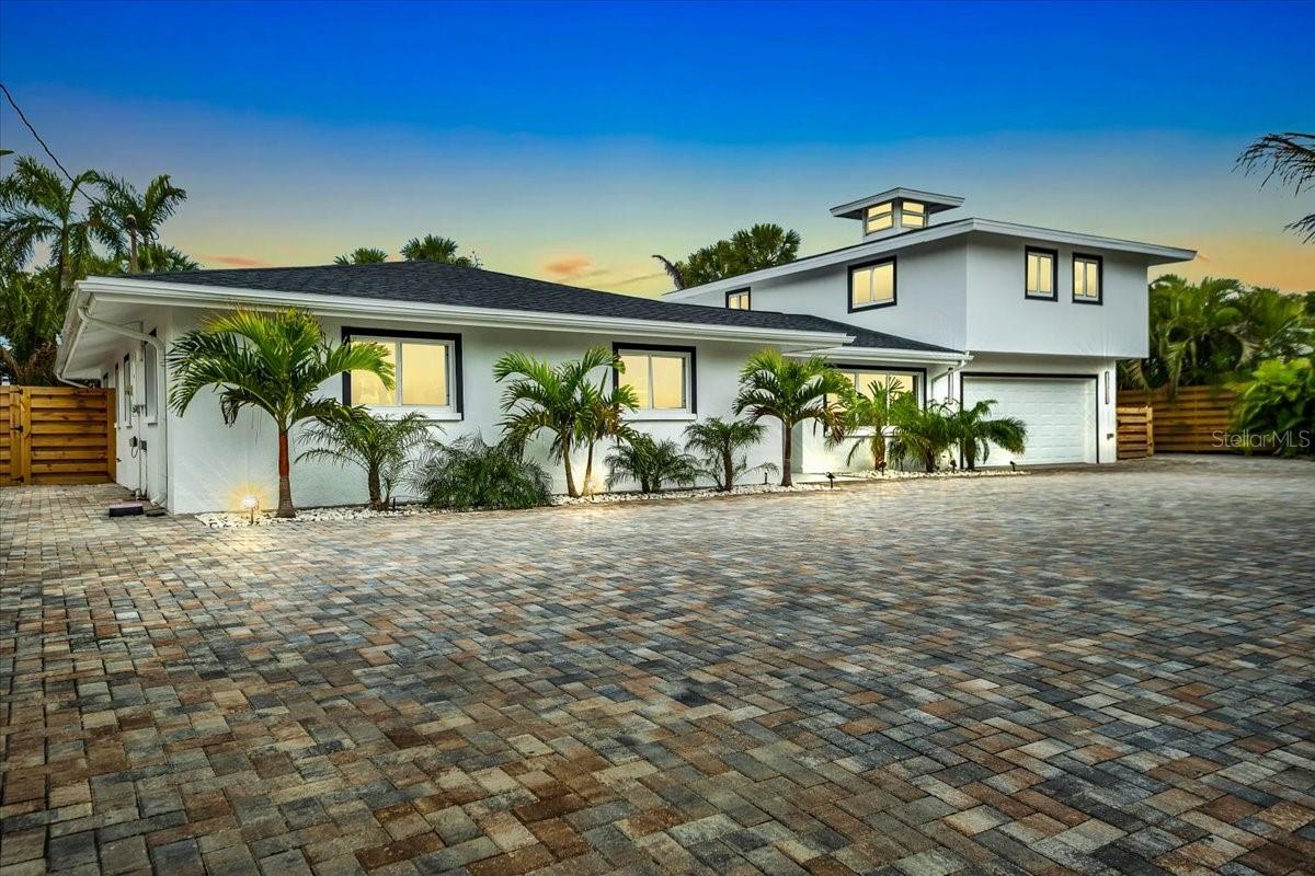 5624 CAPE LEYTE DR - Photo 1