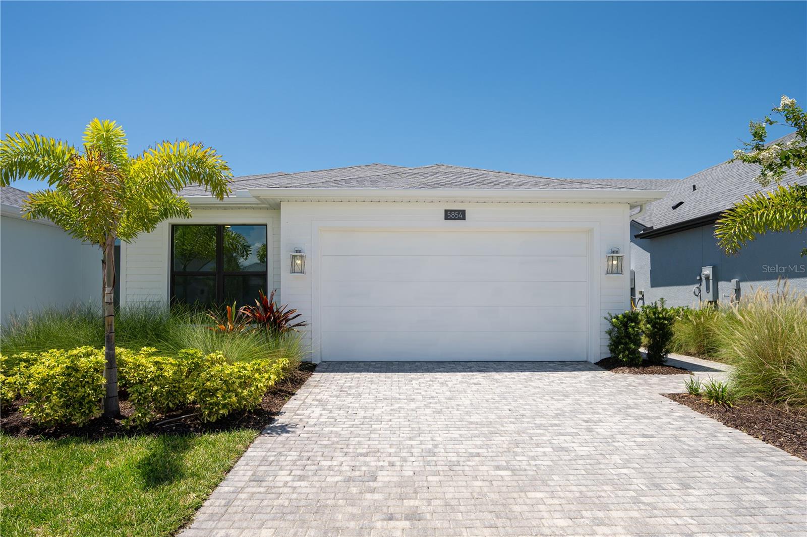 5854 WINDBREAK CT - Photo 1