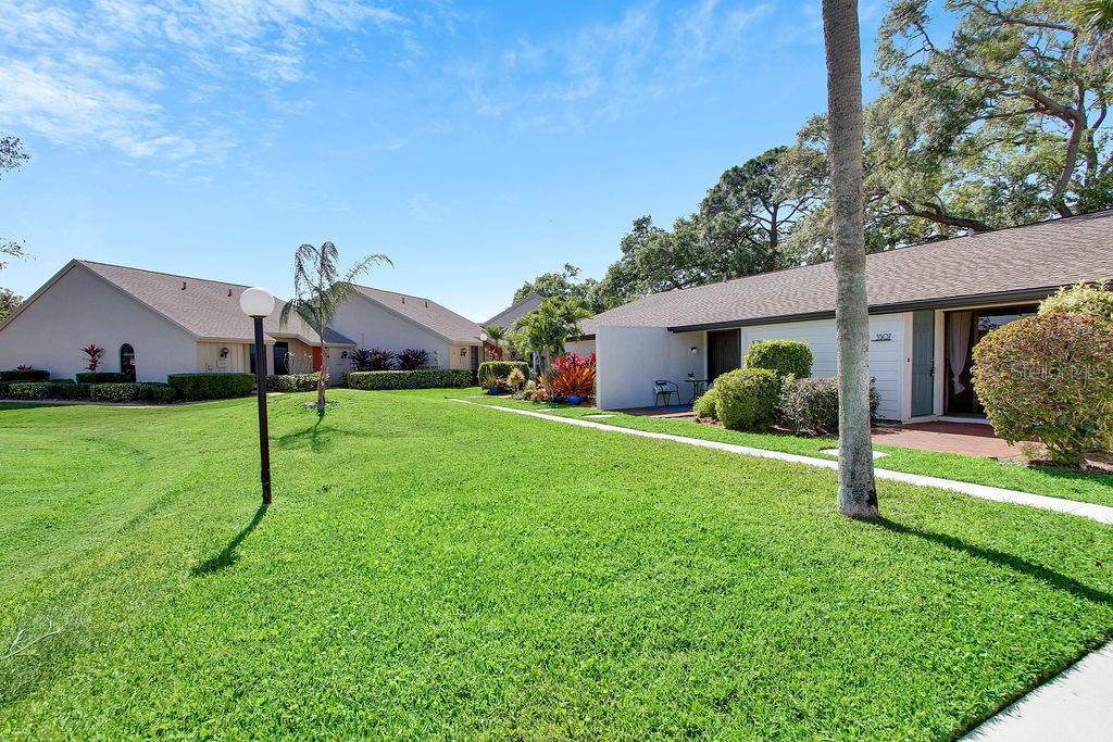 3507 LONGMEADOW #4 - Photo 1