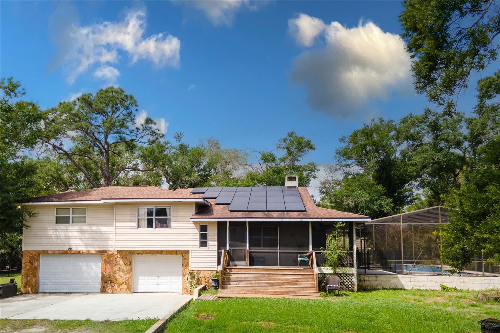1143 MEYERS RD - Photo 1