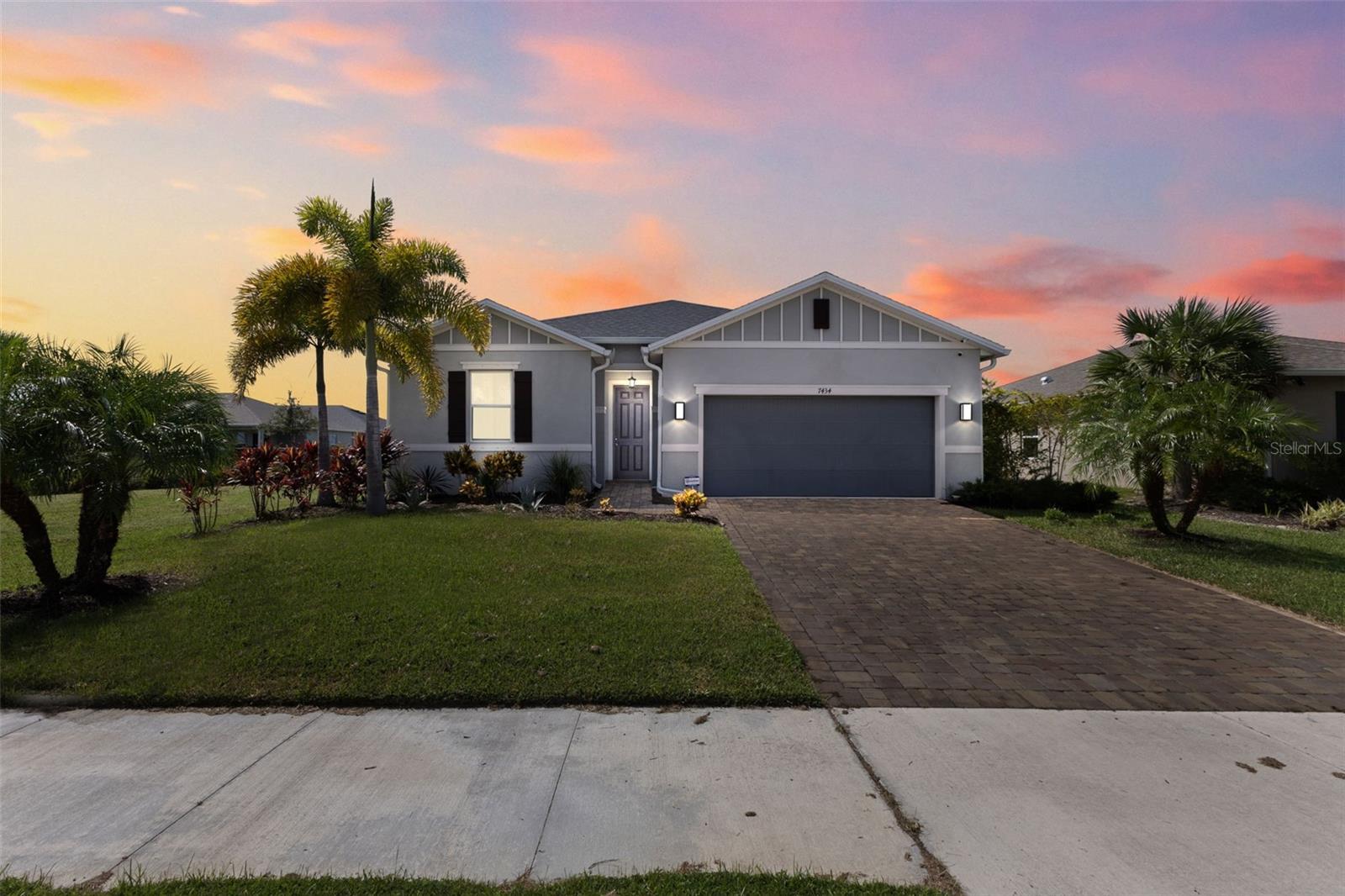 7434 35TH LN E - Photo 1