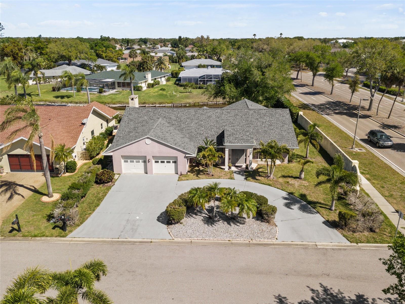 1009 KINGS CT - Photo 1