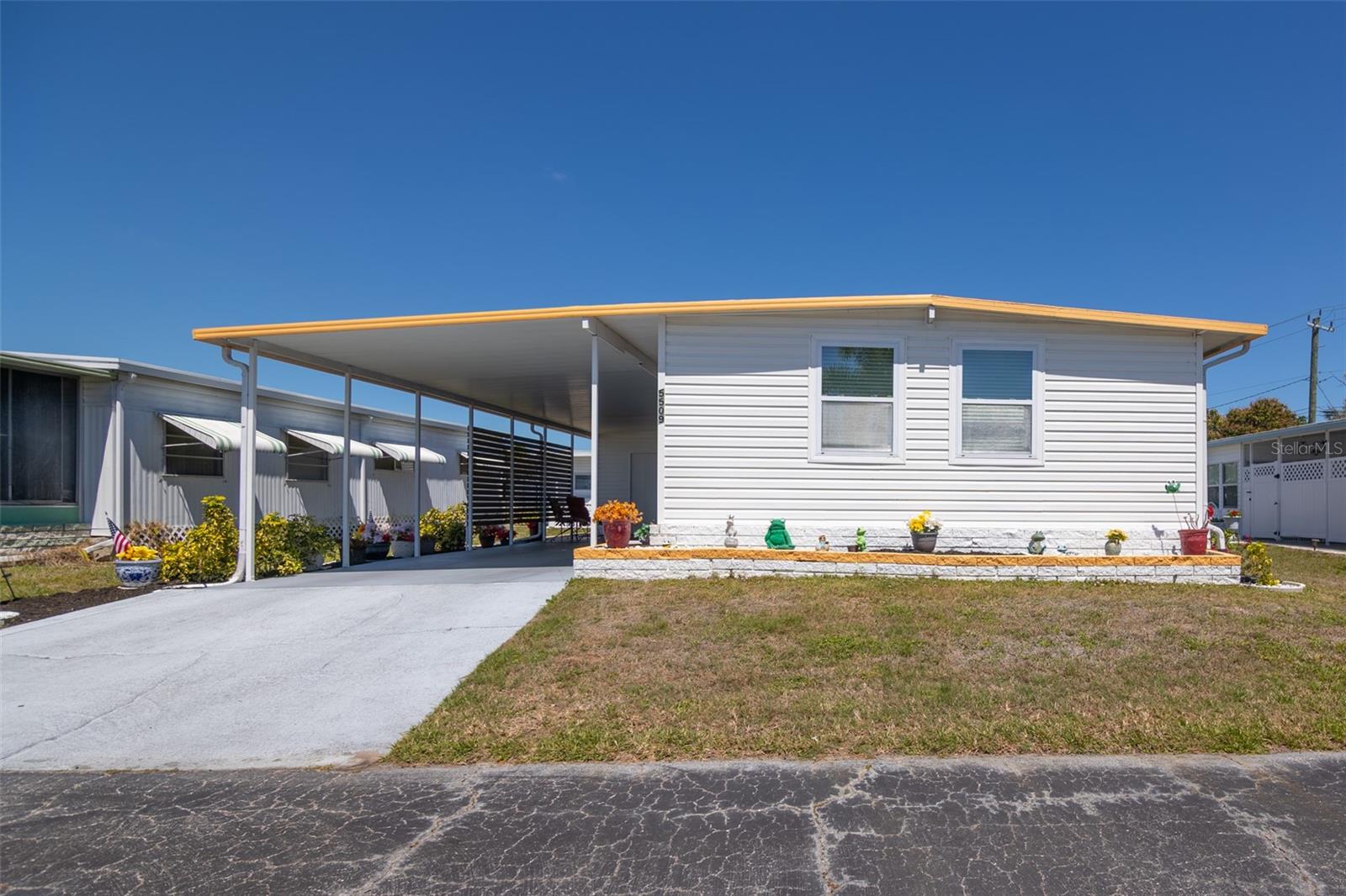 5509 BERMUDA CT - Photo 1