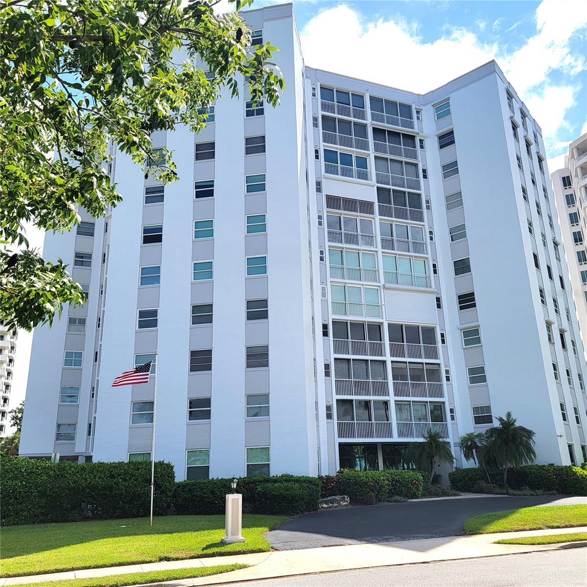435 S GULFSTREAM AVE #605 - Photo 1