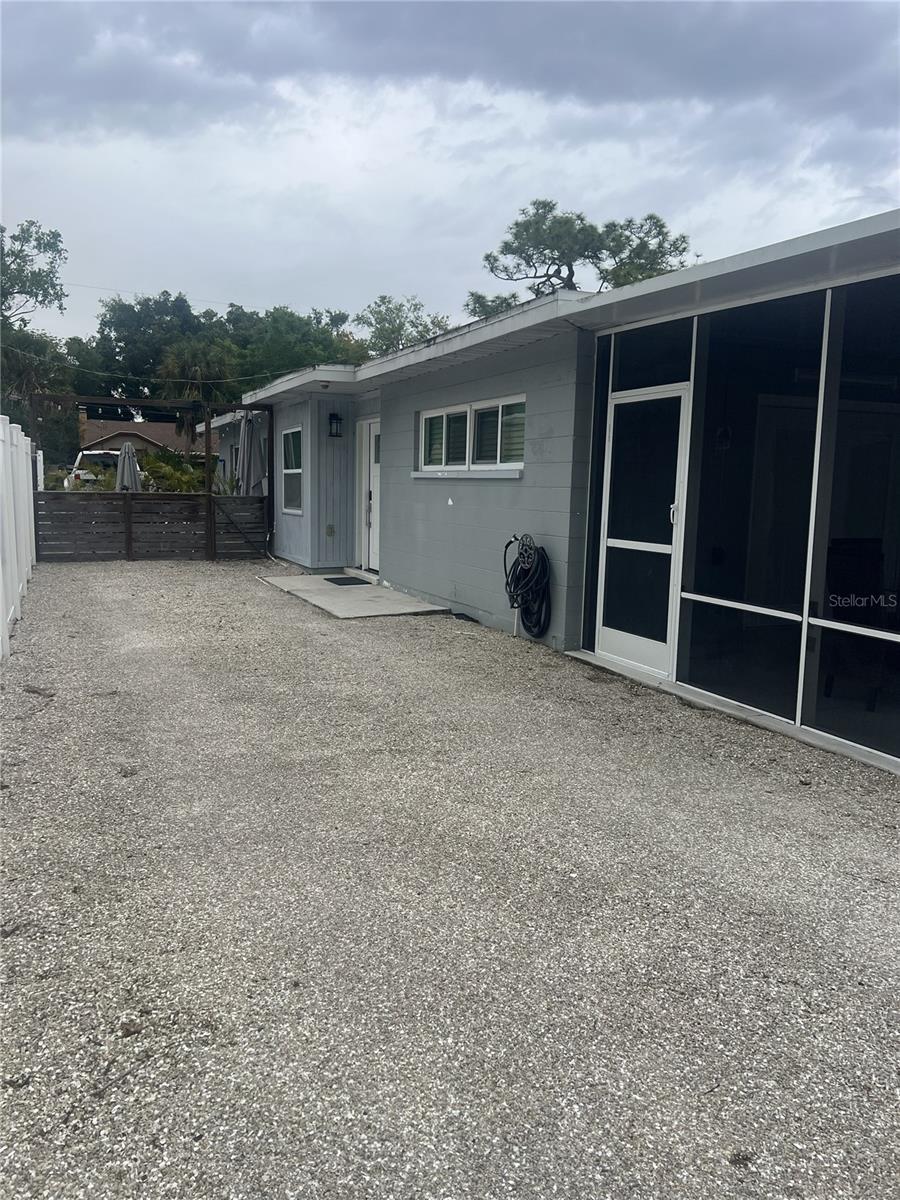 1742 8TH ST - Photo 1