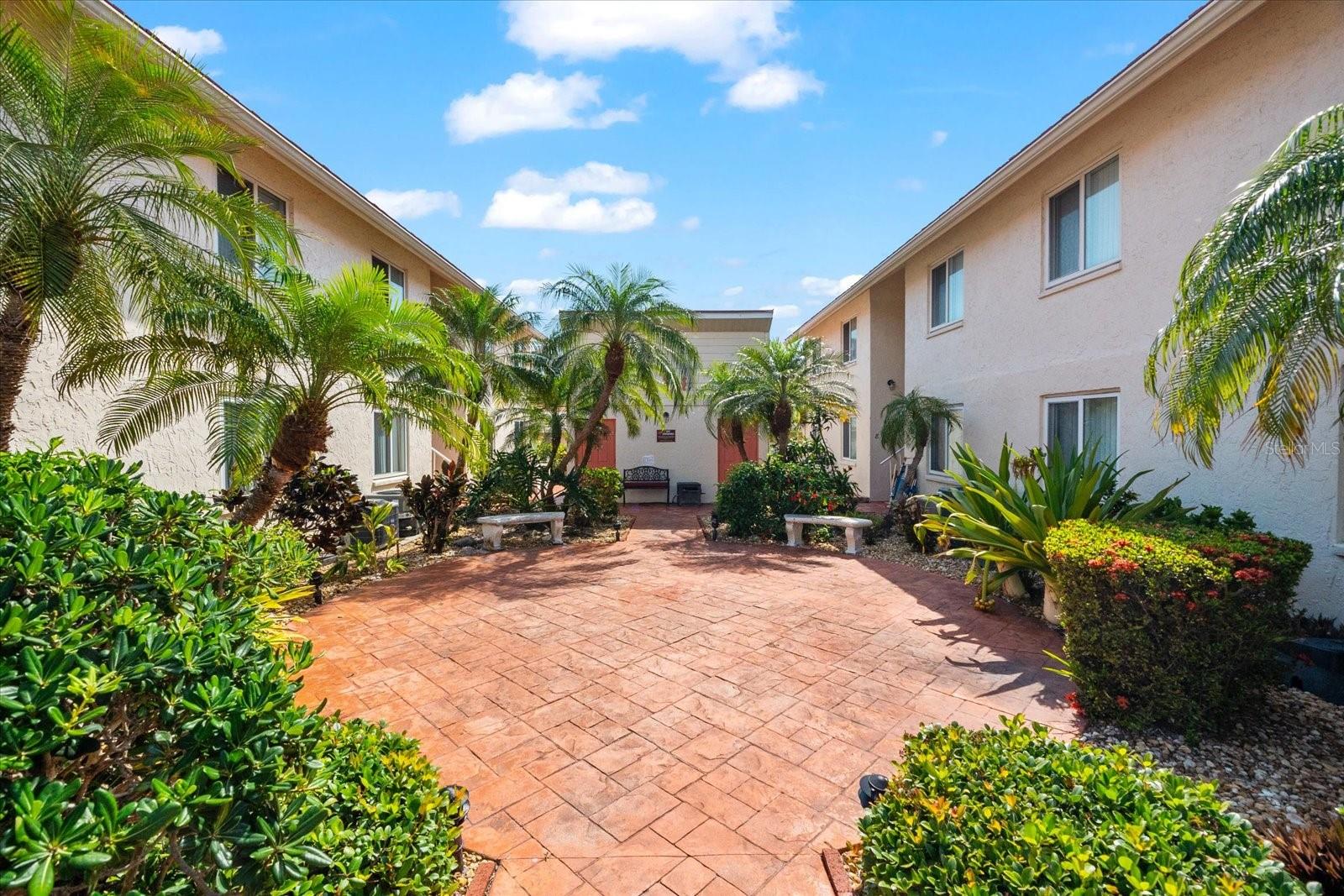 6708 SARASEA CIR #202 - Photo 1