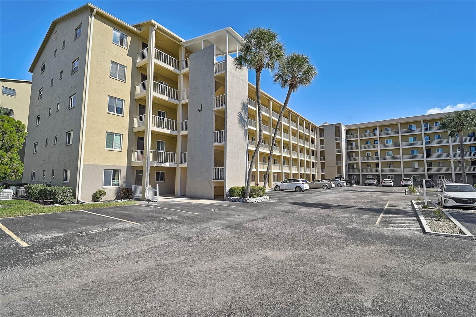3621 LAKE BAYSHORE DR #J-403 - Photo 1
