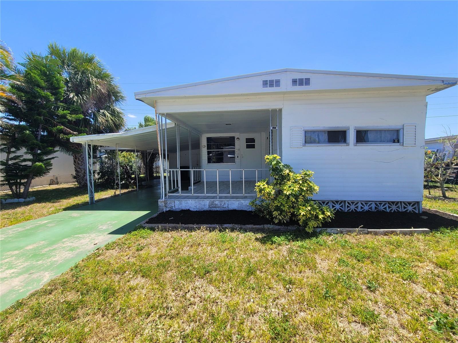 522 49TH AVE W - Photo 1
