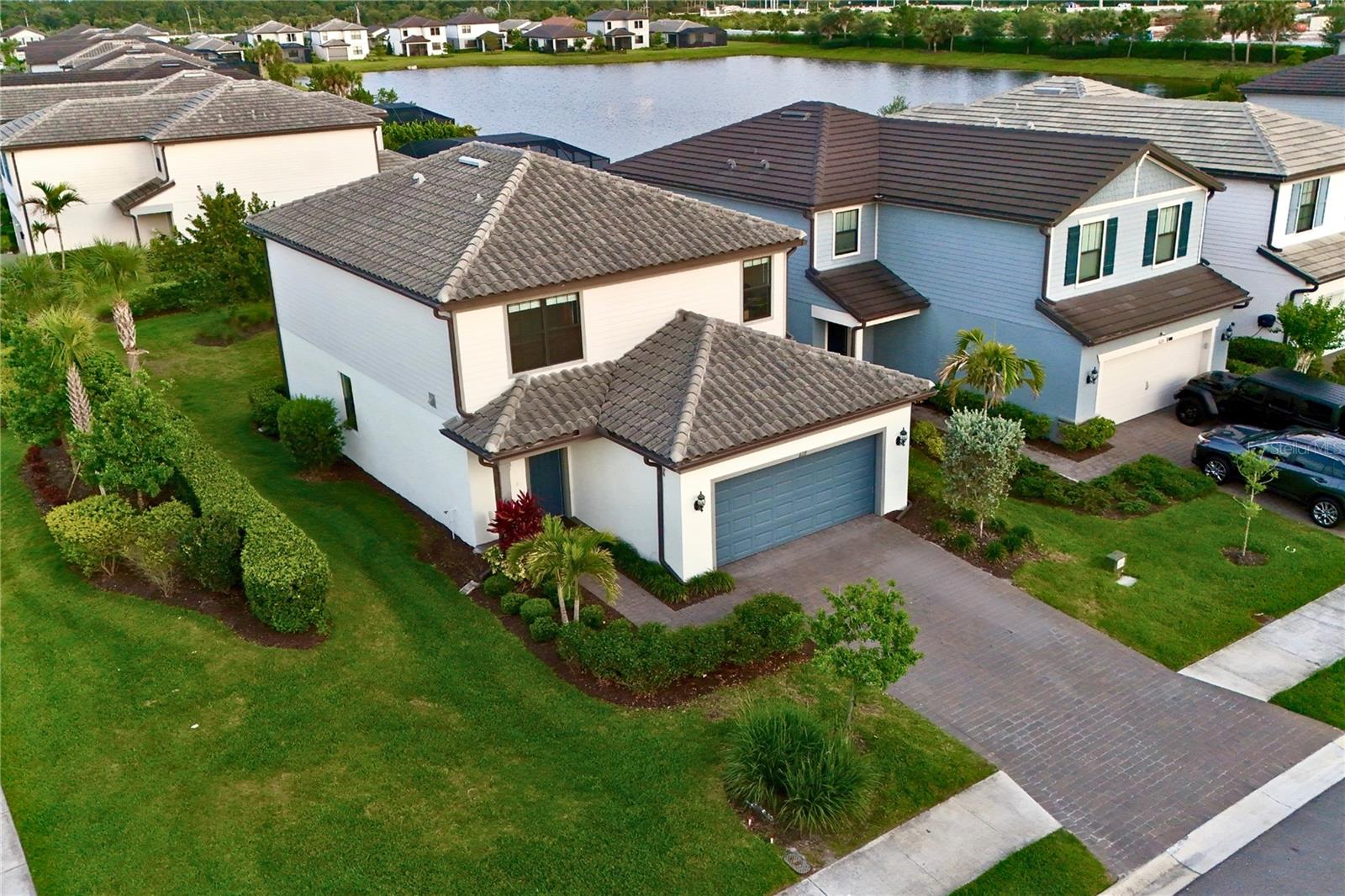 6111 BLUESTAR CT - Photo 1