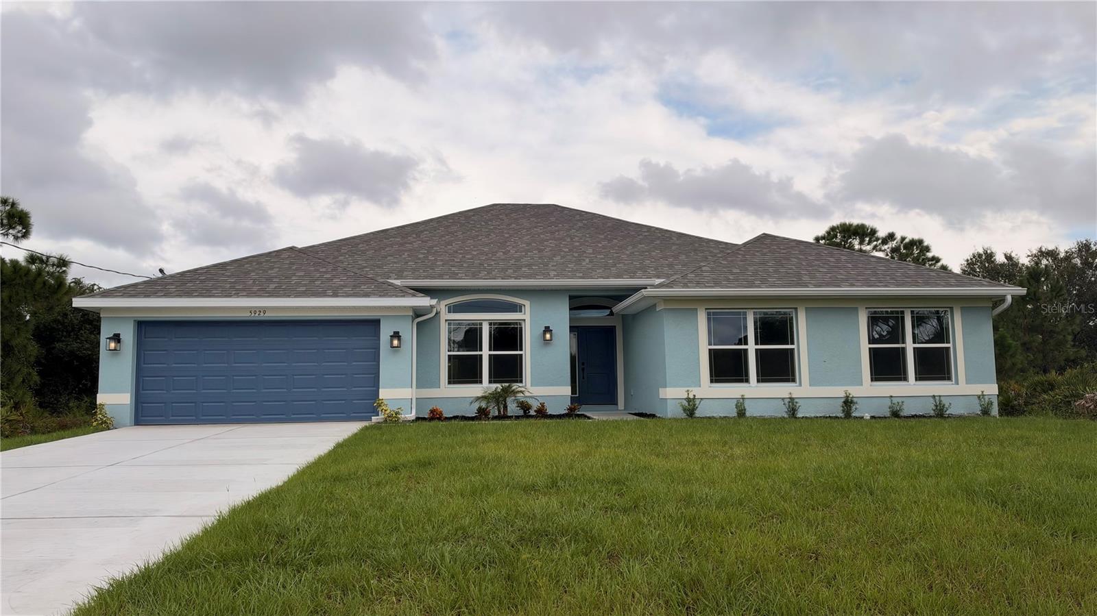 5929 HORNBUCKLE BLVD - Photo 1