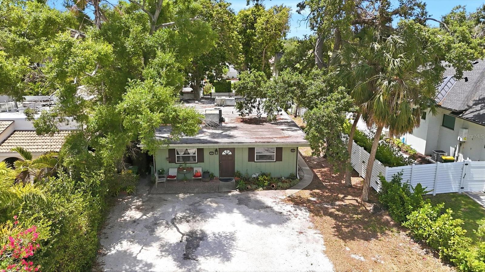 1824 WEBBER ST - Photo 1