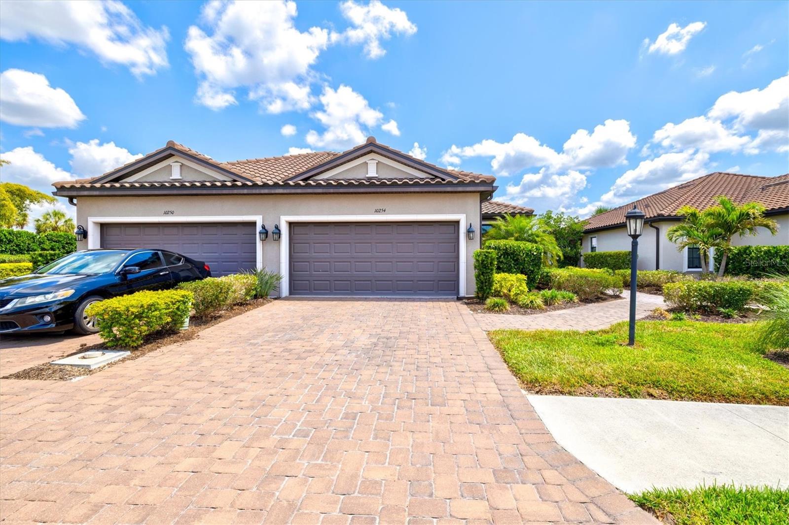 10254 MORNING MIST LN - Photo 1