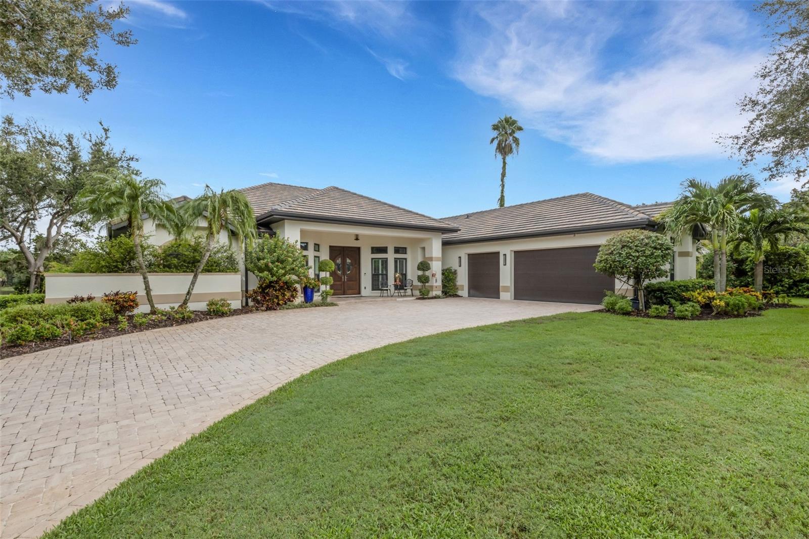 7732 DONALD ROSS RD W - Photo 1