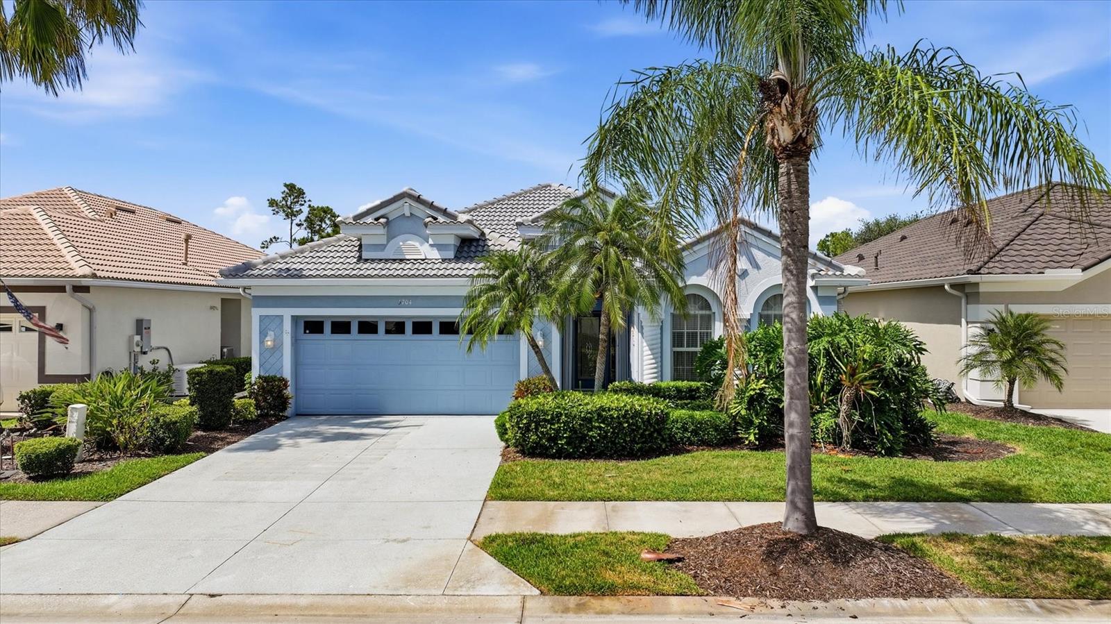 5704 WHITE JASMINE WAY - Photo 1