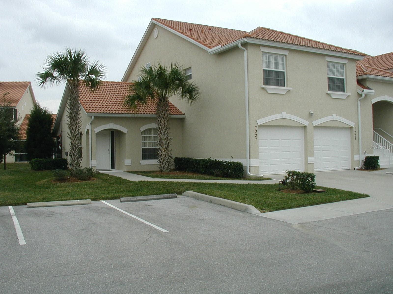 7224 CEDAR HOLLOW CIR - Photo 1