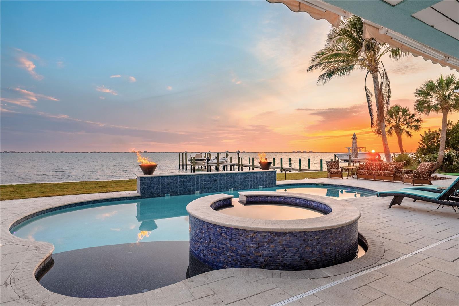 350 S SHORE DR - Photo 1