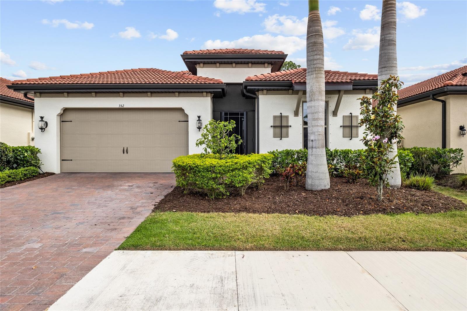 352 TOSCAVILLA BLVD - Photo 1