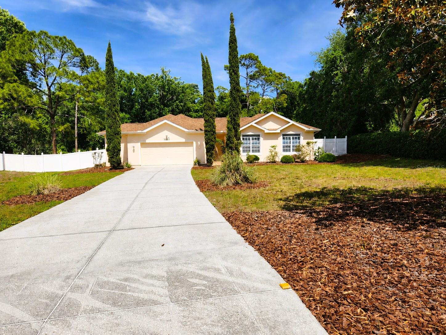 7517 JOMEL DR - Photo 1