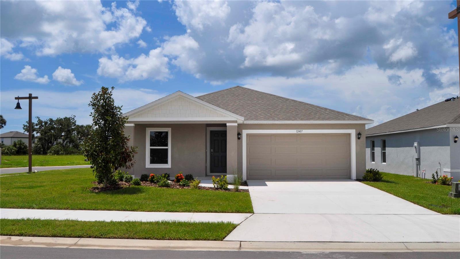 12407 HOPSCOTCH AVE E - Photo 1