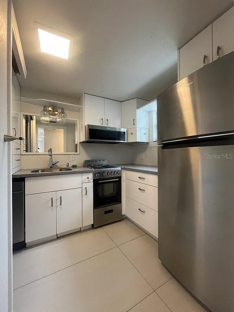 1713 29TH ST W - Photo 1